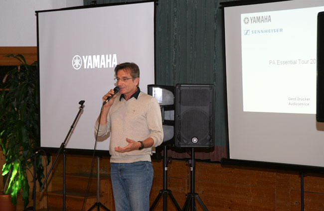 Klaus Kirstein eröffnete den Abend.