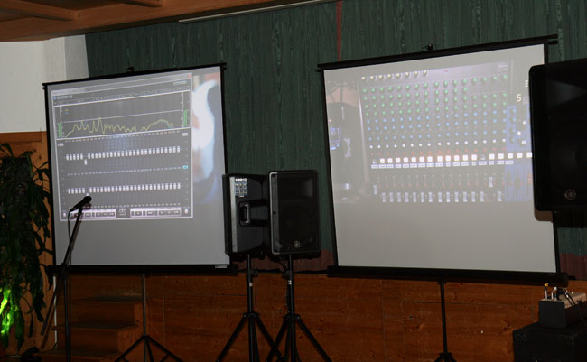 Rechts: das Mischpult live, links: die Messwerte. Es gab anschauliche Darstellungen zum Vorher-Nachher-Effekt.