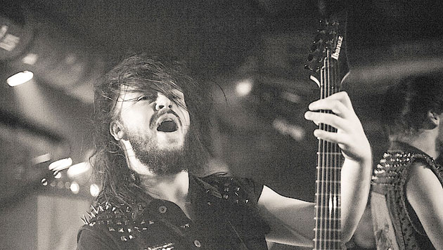 Marcel Neumann (We Butter The Bread With Butter) wird beim Heavy Metal Summer Clash am Start sein. Foto: ibanezguitarfestival.eu