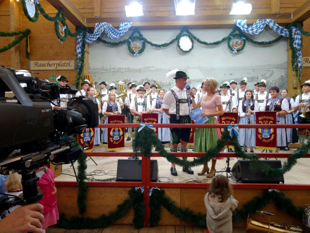 Blaskapelle Bad Bayersoien. Oide Wiesn beim Oktoberfest 2015. Foto © Blaskapelle Bad Bayersoien Blaskapelle Bad Bayersoien. Oide Wiesn beim Oktoberfest 2015. Foto © Blaskapelle Bad Bayersoien