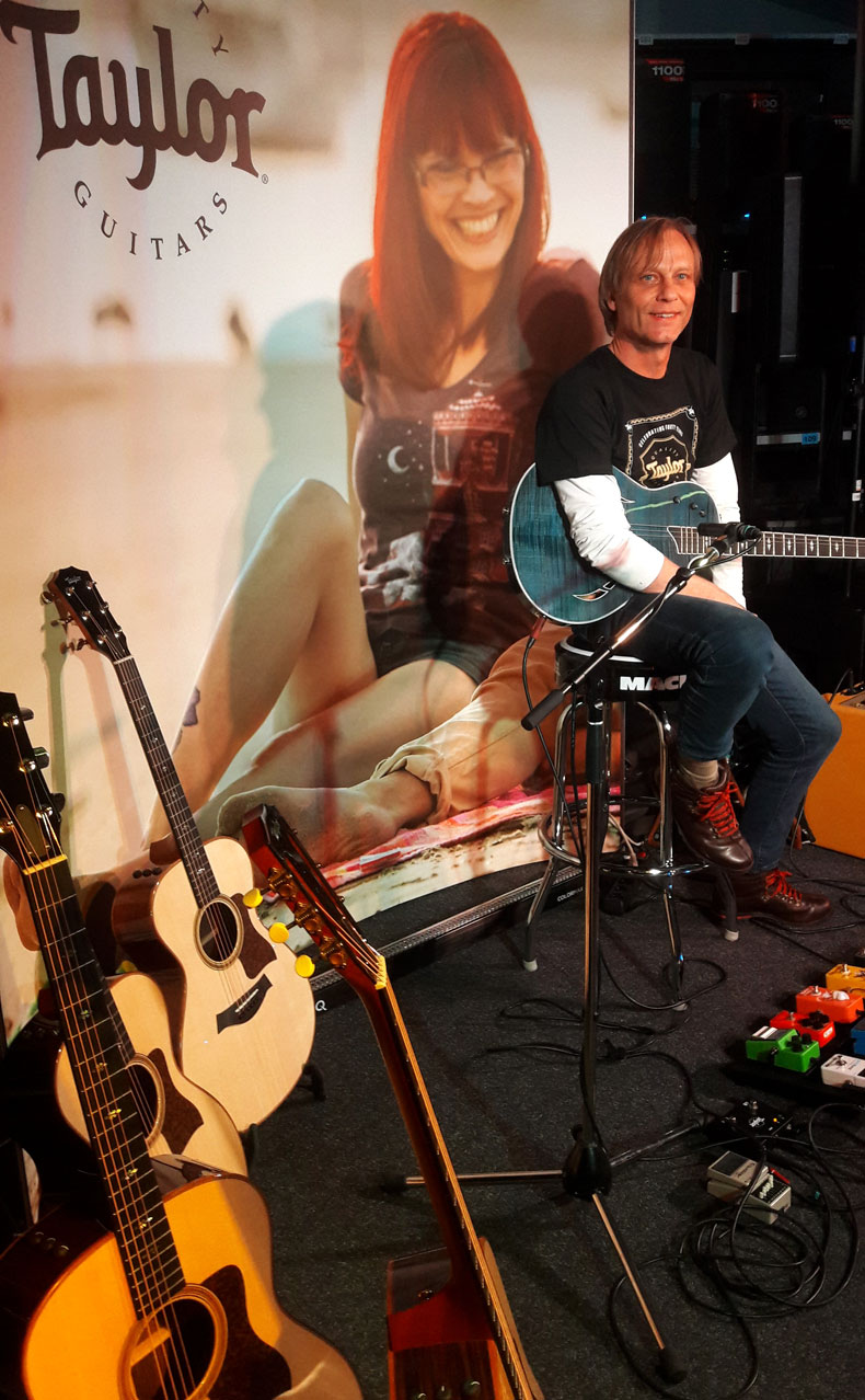 Taylor Road Show 2017 im Musikhaus Kirstein mit Stephan Fuchs und Simon Tächl.