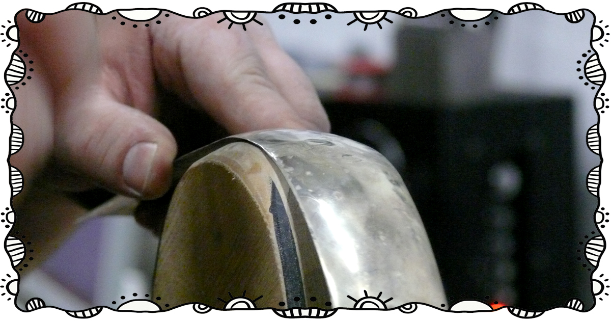 Bogenkappe Tuba in Form bringen