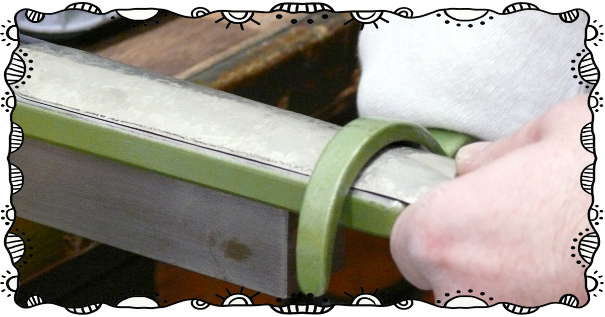 Bogenkappe Tuba Werkstatt Werkzeug