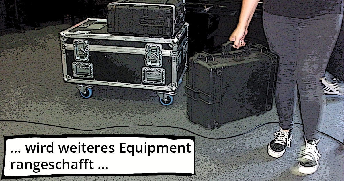 Kleine Dokumentation im Comic-Style zum Yamaha-Videodreh Digitalpiano Clavinova CVP-809 mit Susan Albers und Peter Baartmans im Musikhaus Kirstein in Schongau. Comic-Bild 12: Weiteres Audioequipment wird herbeigeschafft.