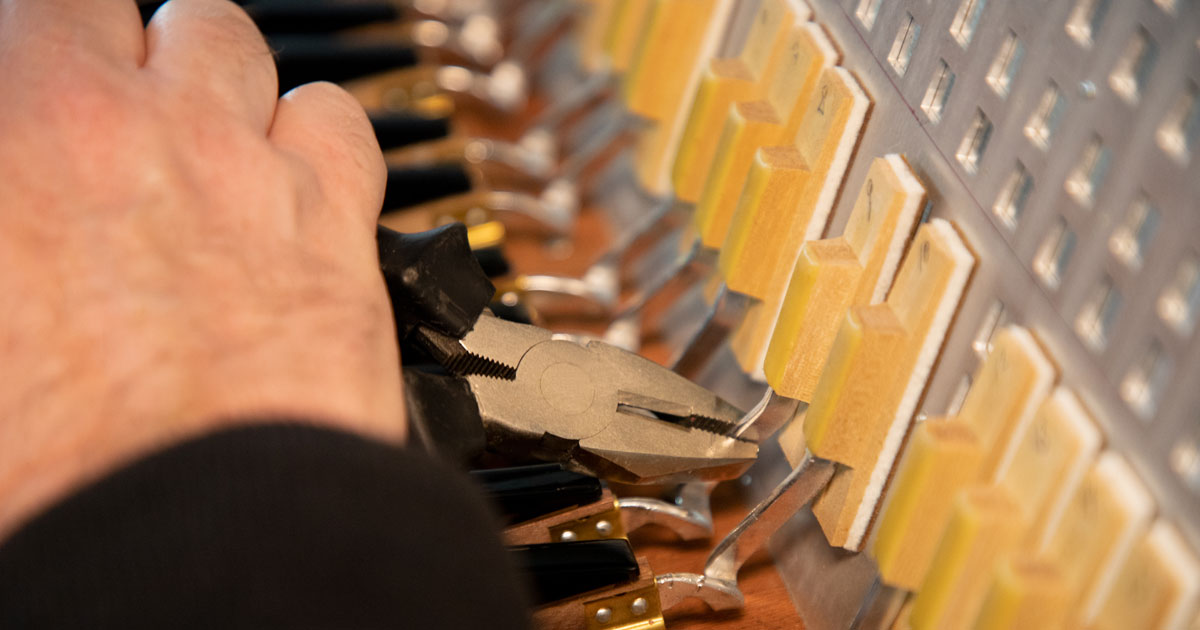 Handzuginstrumentenmachermeister bei Kirstein