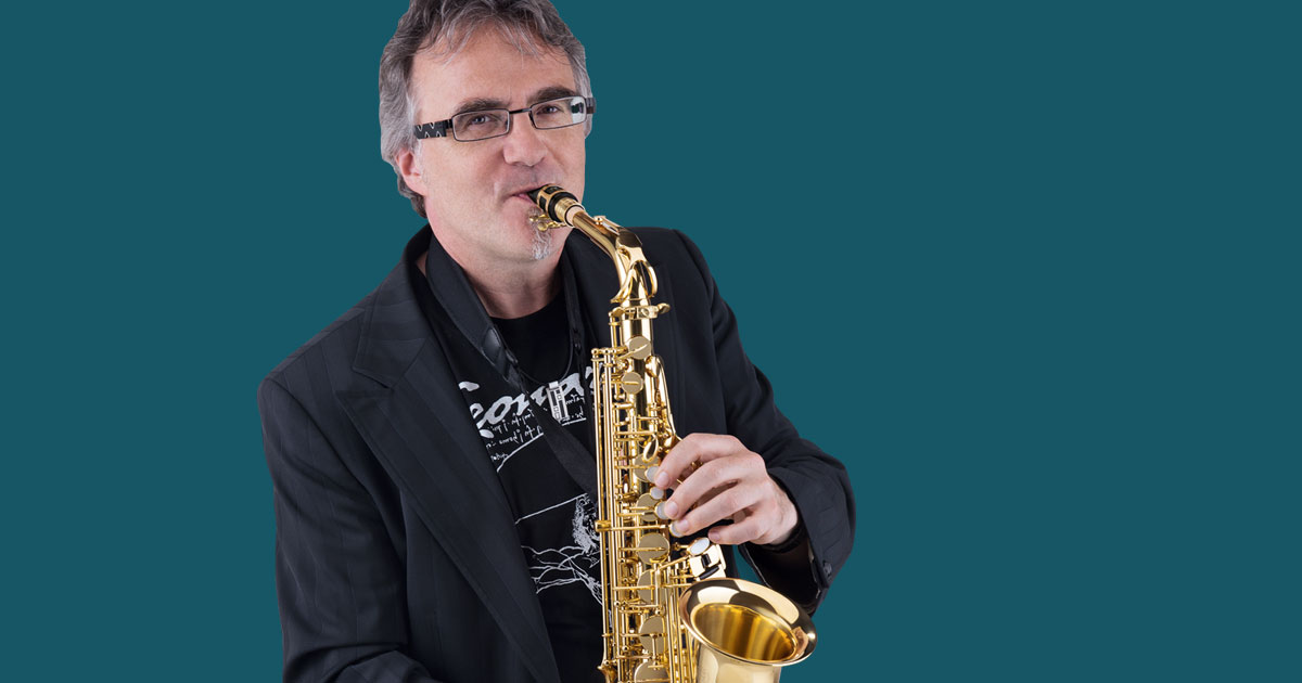 Dirko Juchem gibt bei der MusiConnect 2022 einen Saxophon-Workshop speziell für Einsteiger und Neueinsteiger.