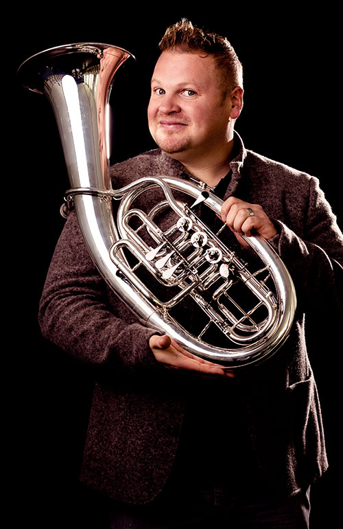 Alexander Wurz mit dem neuen Tenorhorn Universal