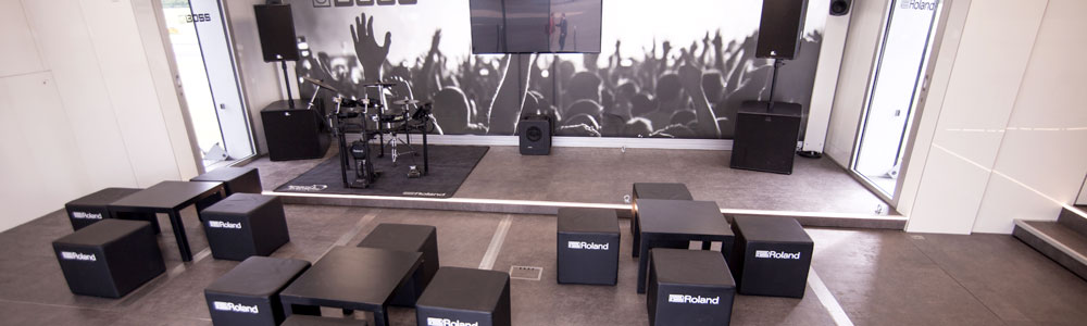 Roland Truck inside