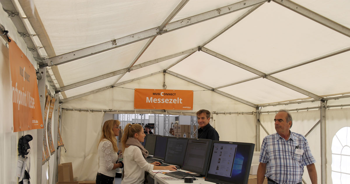 MusiConnect 2017: Aufbauarbeiten Kirstein-Infopoint.
