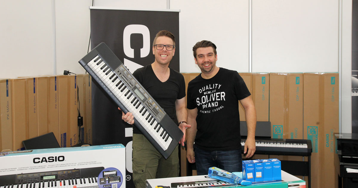 MusiConnect 2017: Aufbauarbeiten Messezelt Casio.