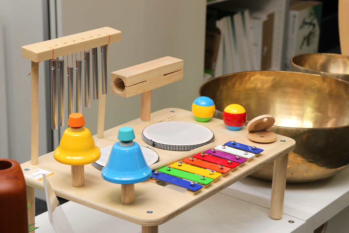 Glockenspiel, Kinder-Percussion und Klangschale im Musikhaus Kirstein