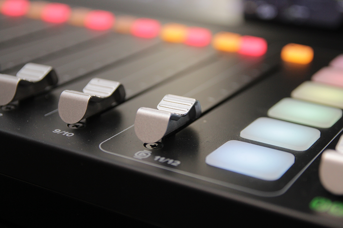 Podcast Mixer im PA-Raum des Musikhaus Kirstein
