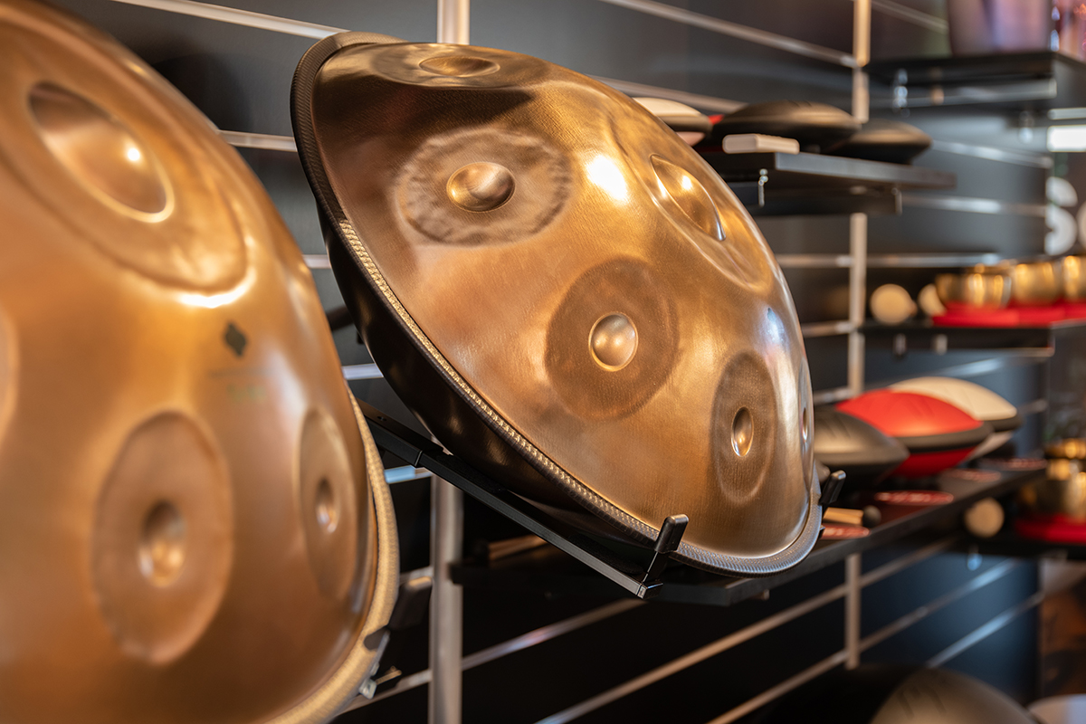 Handpans im Musikhaus Kirstein