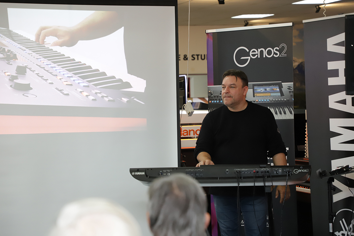 Genos-2-Workshop mit Roman Sterzik im Musikhaus Kirstein