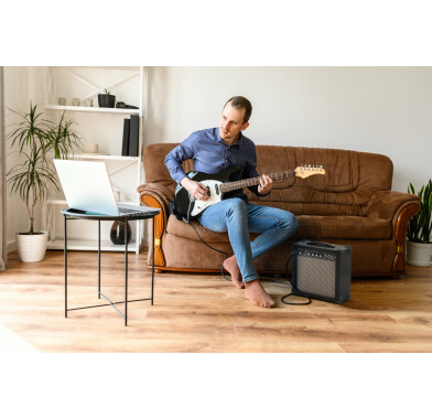 Rocktile Scream-15 amplificador para guitarra