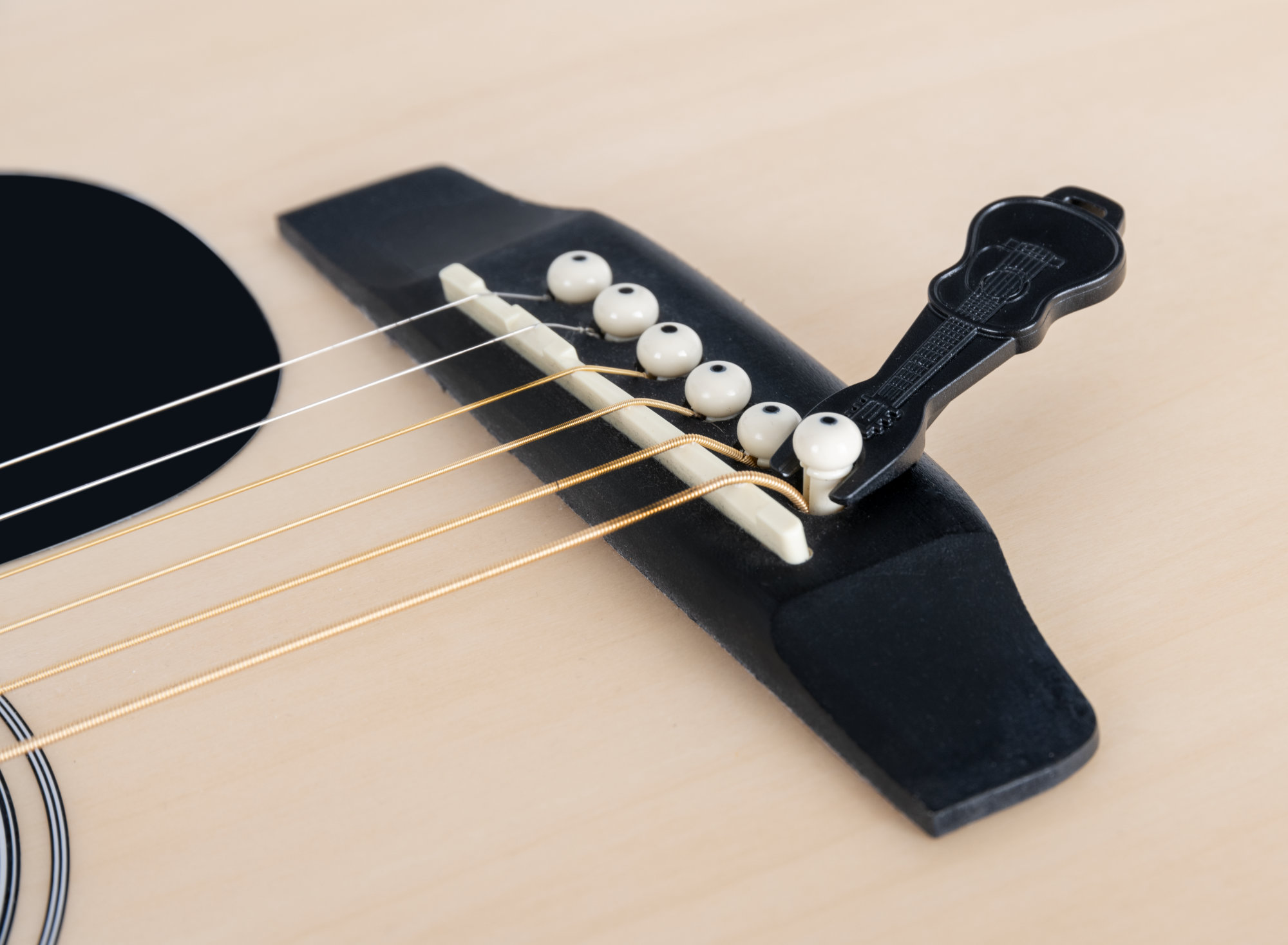 Shaman Electric Cuerdas para guitarra acústica incl. 2 cuerdas de repuesto  y 3 púas