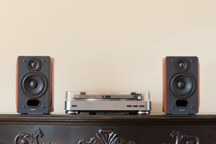 Altavoces de estantería