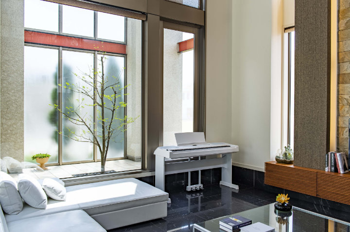 Yamaha DGX-670WH portable Piano bianco