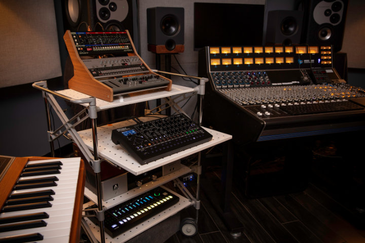 Roland SH-4D Desktop Synthesizer