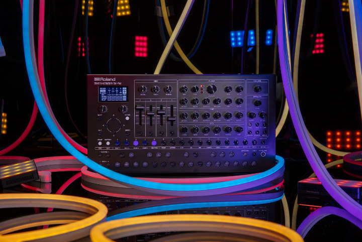 Roland SH-4D Desktop Synthesizer