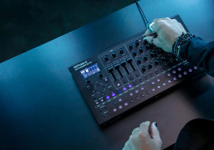 Roland SH-4D Desktop Synthesizer