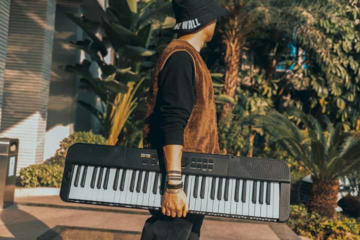 Oplaadbare accu met hoge capaciteit, perfect voor optredens buiten