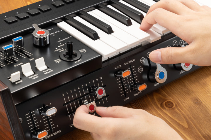 Synthesizer