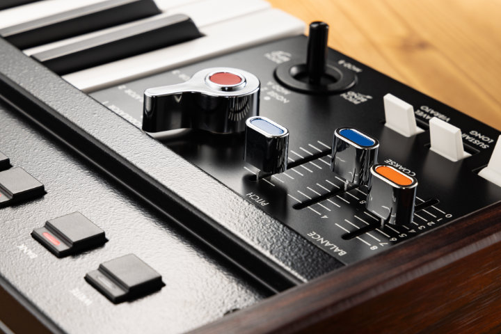 Synthesizer